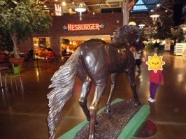 Полирни на удачу: необычные памятники разных стран, которые туристы обязательно трут на счастье