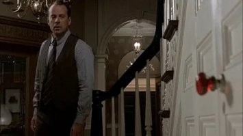 Не совсем понял посыл поста. Для себя интерпретировал как эпичный финал. 
Для меня оказался всего один фильм (1 фото), после которого у меня был ступор от финала сюжета.
Ну и были просто мощные (2 фото).