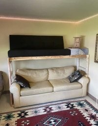 Да, это очень ненадежная конструкция ! Ни одной диагональной свази нет !