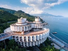 Пансионат "Дружба" в Ялте, в посёлке Курпаты. Сейчас пансионат и называется "Курпаты".