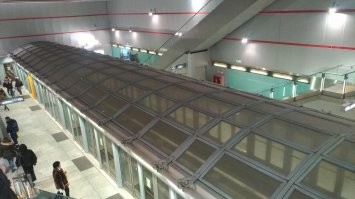 Метро Турина поезда без машинистов, фото с места " машинистa"