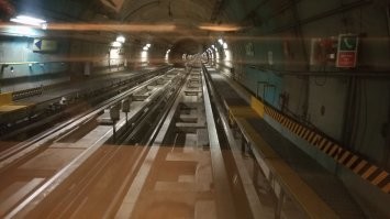 Метро Турина поезда без машинистов, фото с места " машинистa"
