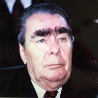 Девушка хорошая. Но всё равно дразнится - некрасиво.