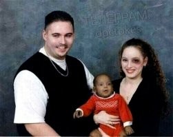 Похоже, что муж заметил что что-то не так.