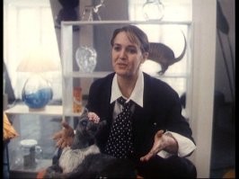 Женщина не захотела расставаться со своей погибшей кошкой