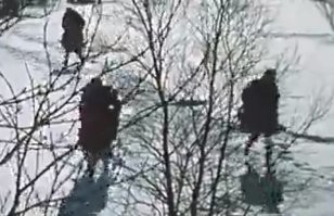 А кузнец-то повесился, удавился, утопился!