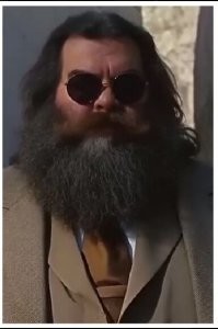- Папаша, огоньку не найдётся?