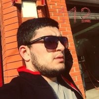 В общем, опять азербайджанцы и опять метанол – пострадали несколько десятков человек, двенадцать из них уже умерли.

Наказание обычно маленькое и короткое – «землячество» своих выкупает.

Мне кажется, пора вводить запрет на профессию: Аллах запрещает им пить, мы же должны запретить им прикасаться к алкоголю – пусть помидорами торгуют.