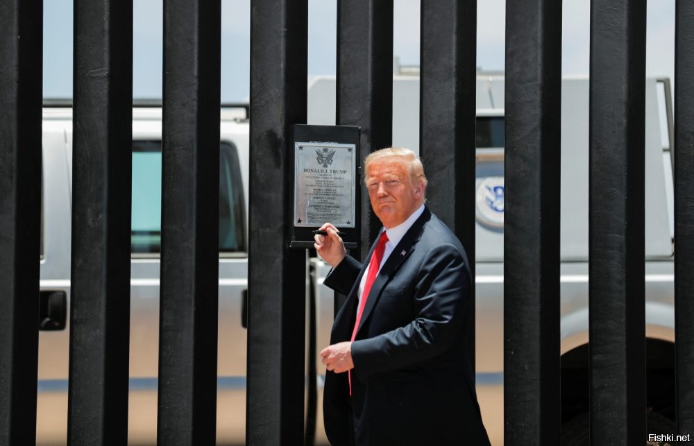 Теперь я понимаю почему Трамп мексикашек не любит и огораживается от них забором.