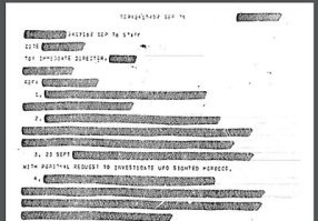 А какого, извиняюсь, хрена было не написать порно? Это какое-то запрещённое слово? С каких пор и какой конвенцией? Как всегда "заставь дурака..." Скоро будем читать тексты, как в секретных архивах ЦРУ