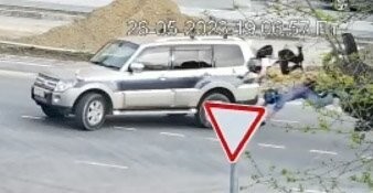 Если бы они были на тачке, то не смогли бы разогнаться и до половины той скорости, с которой летели.