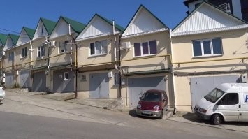 Легко.