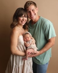 Счастливая семейная пара.