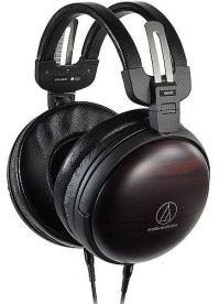 Достаточно покупать наушники с широким оголовьем. 
Примерно с таким: