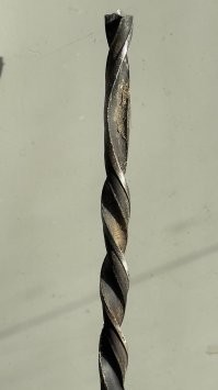 Конечно вппчатляют! И робототехника впечатляет. Ведь она разработана в Японии и США. И автомобильные тоже. Ведь в них интеллектуальная собственность тех же японцев. А ещё немцев и корейцев. А уж про космические вообще молчу! Ведь они разработаны в СССР... В этих областях всё было сπижжено очень тщательно.
Только вот почему-то как не купишь чего-нибудь домой... Сверло например, так при попытке просверлить отверстие в деревяшке получаешь вот такое: