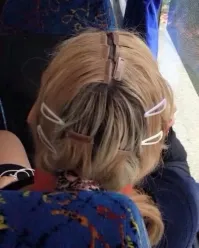 А тут при чём худший день? Не делай накладных волос, и такого не будет. Глупо слышать от накаченой силиконом девицы "у меня худший день", если у неё сиська сползла, или губа потекла. Ну так ты не делай этого. Глядишь худших дней поменьше будет...