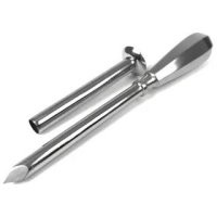 Да, ты прав, конечно же ты прав в том что это троакар. Я изначально хотел написать "торакальный инструмент для плевральных пункций", но отвлёкся, а потом уже было лень писать много букв, а закончить надо было. Но не прав в другом, я ассистировал на этих процедурах, проводимых при пневмонии, туберкулёзе легких, и некоторых других, более редких заболеваниях. А делается это так. Троакар, состоящий из трубки и вставленного в неё заострённого штыря, при помощи хирургического молотка вбивается между ребрами, на том уровне плевральной жидкости или гноя, откуда её нужно откачать, в соответствии с рентгеном. Далее вынимается сначала штырь, вместо него вставляется дренажная трубка, вытаскивается трубка троакара, дренаж подшивается. Шприцем Жане через дренаж откачивается гадость, и заливается раствор фурацилина, возможно с добавлением антибиотиков, чтобы расправить лёгкое обратно. Так вот, молодые, неопытные торакальные хирурги, не с первого раза молотком пробивали грудину. А выглядел инструмент на нашем реанимационном отделении примерно так,как на фото, но длиннее, двумя ладонями можно было обхватить, диаметр штыря соответствовал диаметру толстой капельной трубки для переливания крови.