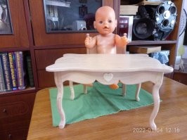 "... работа на заводе в сто раз лучше, чем любая диджитал галера..."
Чушь!!!
Работал и там, и там.  После 12 лет в НИИ ушел с должности ведущего инженера-электроника регулировщиком на завод. Несмотря на гораздо большую зарплату, выдержал всего три года, тоска и однообразие просто задолбало.  Подоспели кооперативы, ушел опять инженерить. Был одновременно и разработчиком, и конструктором, и технологом, и программистом.
А на пенсии объединил хобби и работу.