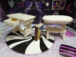 "... работа на заводе в сто раз лучше, чем любая диджитал галера..."
Чушь!!!
Работал и там, и там.  После 12 лет в НИИ ушел с должности ведущего инженера-электроника регулировщиком на завод. Несмотря на гораздо большую зарплату, выдержал всего три года, тоска и однообразие просто задолбало.  Подоспели кооперативы, ушел опять инженерить. Был одновременно и разработчиком, и конструктором, и технологом, и программистом.
А на пенсии объединил хобби и работу.