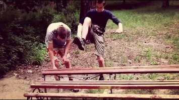 "Невинных" подростков обижает....