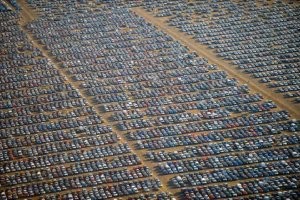 Стоянка нераспроданных автомобилей