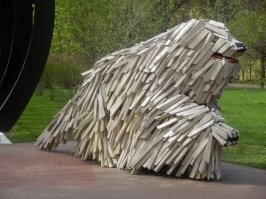 Сосной...или липой... А может быть - дубом