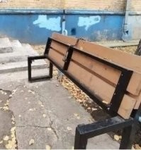 Скажу за это сооружение, когда жил на втором этаже прямо под окнами была скамейка - днём нормально, бабульки и мамашки с детьми, а вот вечерами допоздна - пьянки-гулянки, дебош с драками! Но долго это не длилось - сами же эти дебилы и разломали свой приют и опять настали тишина и покой!