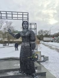 29 самых уродливых и нелепых скульптур со всего света