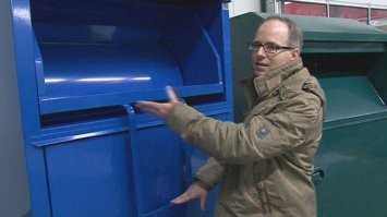 Я живу в Германии и тут такие контейнеры уже лет 10 если не больше есть. Часто в новостях попадаются новости о застрявших и/или погибших людях.
