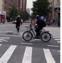 Там не один такой...