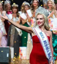 Всё таки цирроз печени не только от алкоголизма...
 Но если раньше работать было почётно, то сегодня почётно только "зарабатывать".
 Отсюда и новые "герои"...