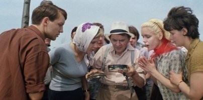 А мог бы, по совету друзей "москвич" купить, новую модель!