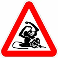 Девушка на внедорожнике впечатала мужчину в пункт выдачи Wildberries 