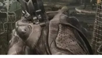 Тактические перчатки тоже из СССР? Или из аномалии выпали?    

А вот "Е" - доставила.