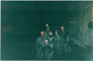 Это тоже 3 ствол Северомуйского тоннеля. 2000 год. Не буду утверждать точно, но возможно этих людей нет в живых. Во время проходки был сильный вывол, как раз на 3 стволе, уж километр не знаю, наткнулись на подземное озеро и вся бригада, 5о человек где то, погибла, там даже табличка есть с их именами.