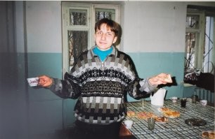 Ну на тот момент всего лишь староста группы. На фото девушка моя, что повыше и сестра её. Фото 98 или 99 года, делал я. Плюсик вам в карму и тортик за добрый комментарий.