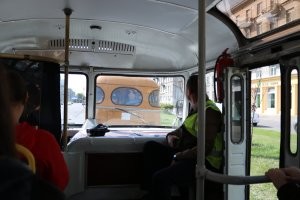 В детство можно отправиться на парадах ретротехники. Там тебе и запах и вой мотора!