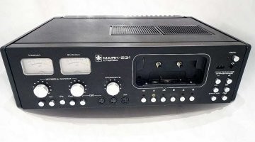 Это 2-й класс.
Был у меня такой, только со стрелочными индикаторами