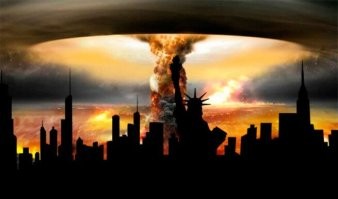Американская пловчиха, проигравшая на соревнованиях трансу, ополчилась против мужчины, кормящего грудью ребёнка