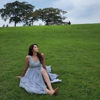 У кореянки ещё фото может быть не очень удачное. Без натянутой конкурсной улыбки Сью Чой симпатичнее выглядит.