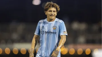 Профессиональный спорт не гробит, а только добавляет здоровье!
Футболист, 19 лет.