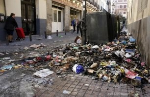 И это тоже Германия!
Автор! Эту тему лучше не поднимать! 
И в вашей любимой Европе не всё так красиво, как вам кажется, и в России не всё так плохо, как вам хочется.