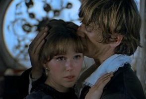 15 самых запоминающихся сцен поцелуев в кино