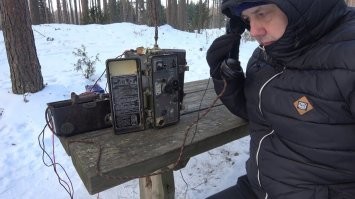 Давно пора !
А с учётом народной любви , пусть с радиостанциями ходят :