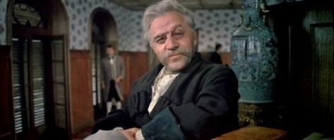 черный слон в черном цирке расплющил черного охотника 
Генерал Чернота одобряет