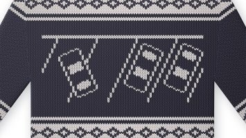 Лови еще свитер с оленем