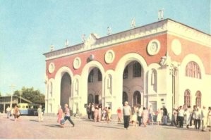 №18. На Таганскую вокзал похож.