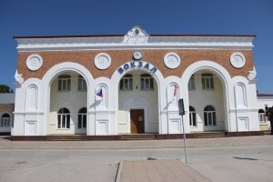 Вот этот - похож, а ваши аргументы - ничто!
И спорить с вами - абсурд.