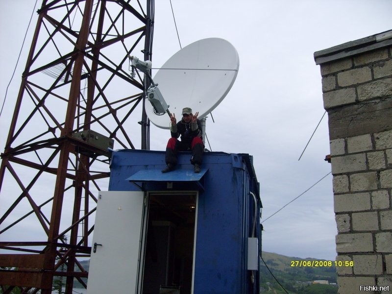 Ну может еще съездишь на родину то, я и сам не прочь туда еще разок-другой попасть. Места там знатные...
 Я работал в Крабозаводском. Фото вперемешку. Подходим в Малокурильское, работаем, идем домой...
