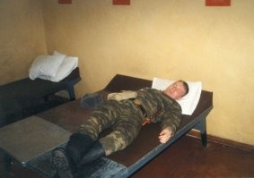 Это они по неопытности выделываются. )